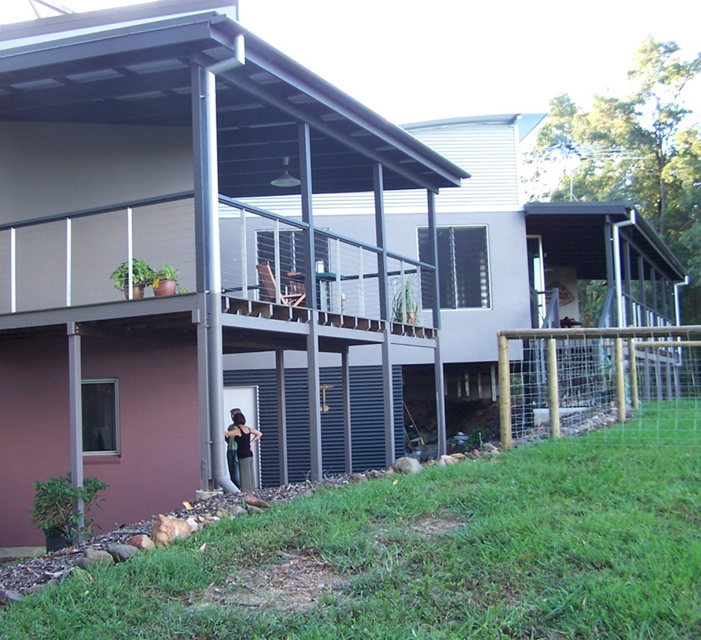 Eudlo sustainable house side view